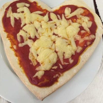 liv en zack's romantische hart pizza
