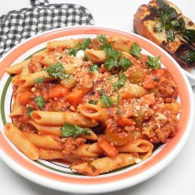 Turkije bolognese met penne