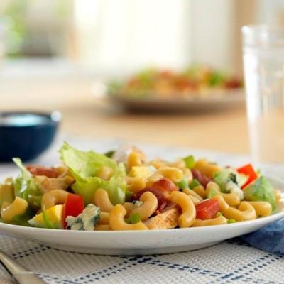 klaar pasta cobb salade met kant en klare pasta ellebogen