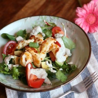 eenvoudige salade met halloumi