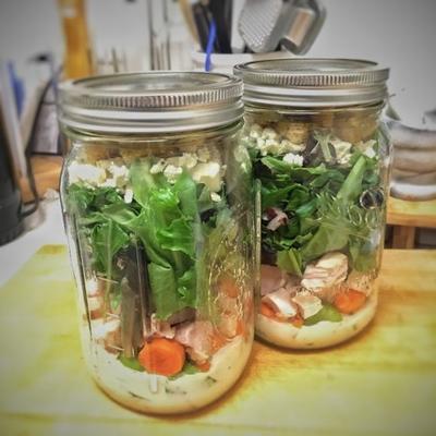 buffel kip mason jar salades