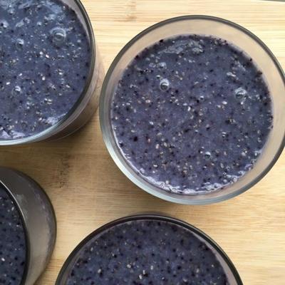 bosbessen chia pudding met amandelmelk