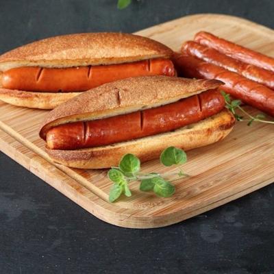 eenvoudige hotdogs met friteuses