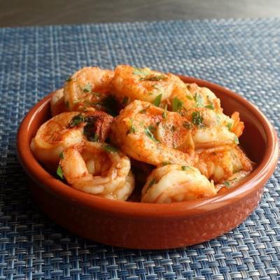 spaanse knoflookgarnalen (gambas al ajillo)