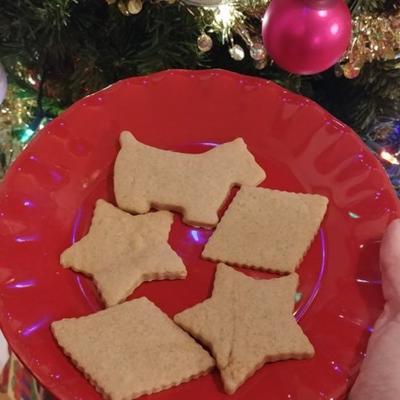 kaneelbroodjes uitgesneden koekjes