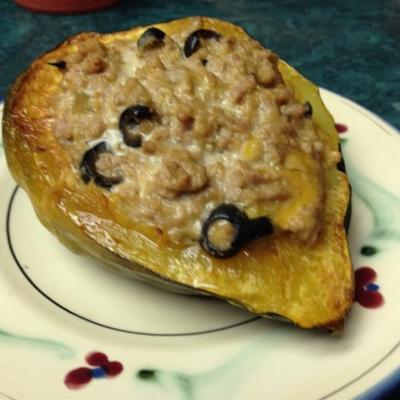 met kalkoen gevulde acorn squash