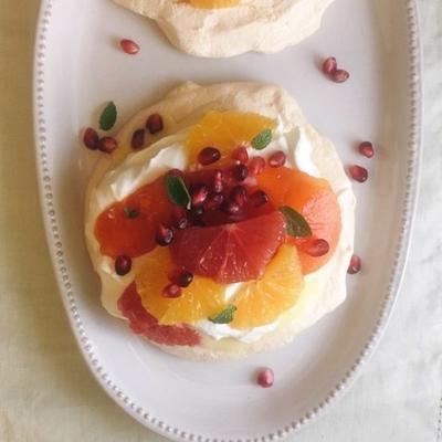 Pavlova met winterfruit