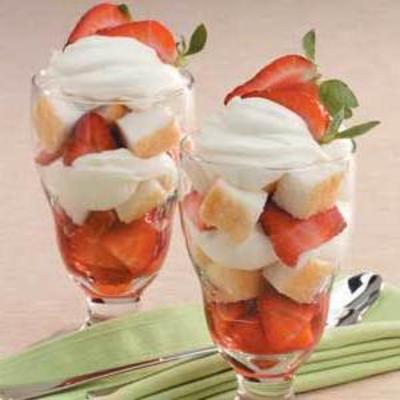 Strawberry cheesecake parfaits