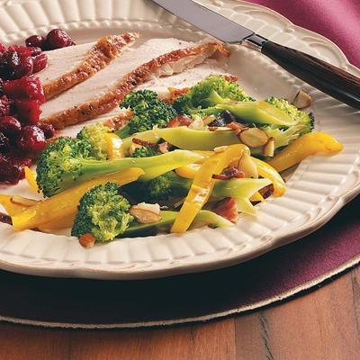 bacon-amandel broccoli medley