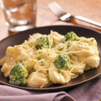 tortellini in roomsaus met broccoli