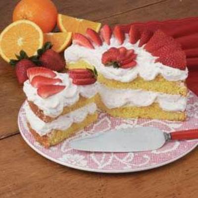 Strawberry meringue cake