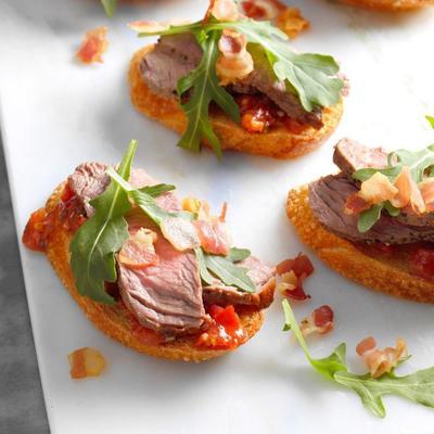 Italiaanse blt steak bruschetta