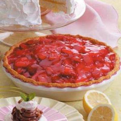 aardbeientaart met zandkoekkorst