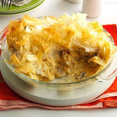 kaasachtige kip phyllo pie