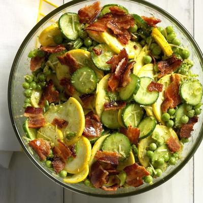 knapperige salade van citroen-pesto tuin