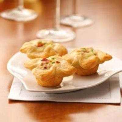 halve maan bacon-cheese tartlets