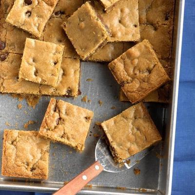 chocolate chip brownies