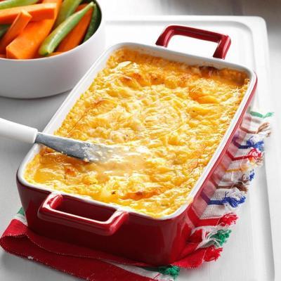 warme cheddar-vidalia uien dip