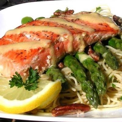 zalm met dijon botersaus, asperges en kruidenboter angel hair pasta