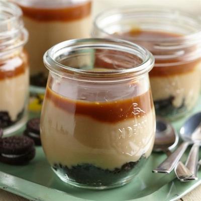 karamel budino met zeezout karamelsaus