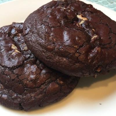 chewy keto chocolate cookies