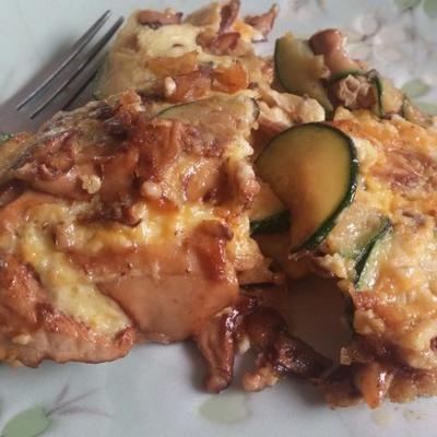 Keto-omelet met courgette en cantharelpaddestoelen