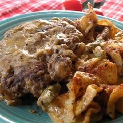 door stroganoff geïnspireerde steak uit de staat Salisbury