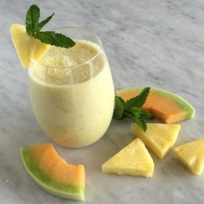 krachtige meloen groene thee smoothie