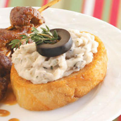 bruschetta met witte boonpuree
