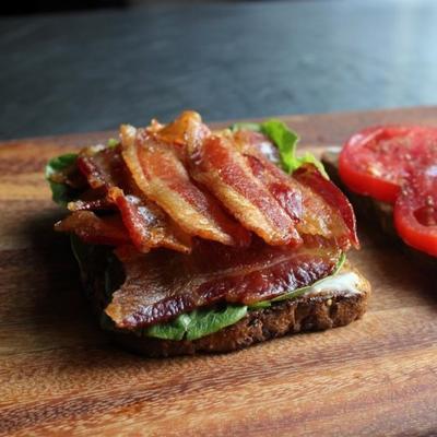 perfecte bacon voor een blt bakken