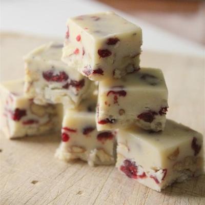 witte cranberry walnoot nootmuskaat fudge