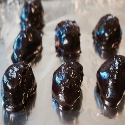 gezonde gezouten pure chocolade pindakaas havermout truffels