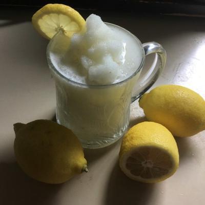 verfrissende limonade slushie