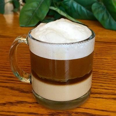 zelfgemaakte caramel latte