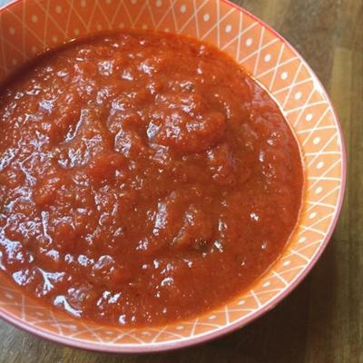 makkelijke keto zelfgemaakte tomatensaus