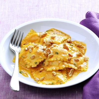 kaasravioli met pompoen Alfredo saus