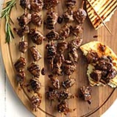 lamsschenkel met blackberry-balsamico glazuur