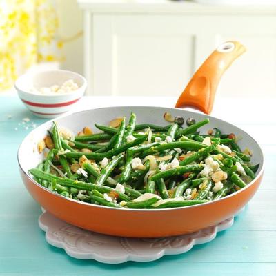 citroenachtige haricot verts met amandelen en feta