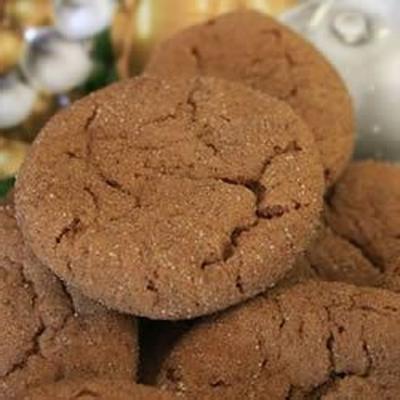 oma's gingersnap cookies