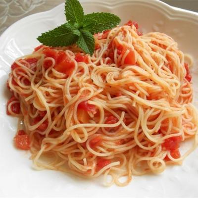 pasta met tomaat en knoflook