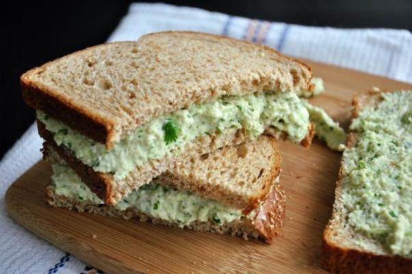 kippensalade voor broodjes