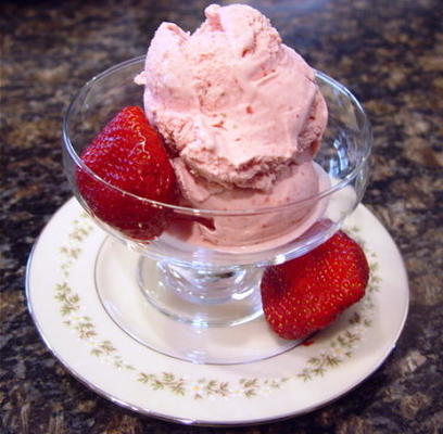 strawberry cheesecake ice cream (voor elektrische ijsmachine)