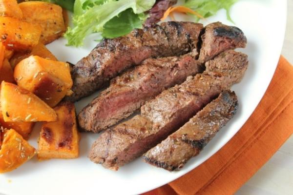 gegrilde platte ijzeren steak