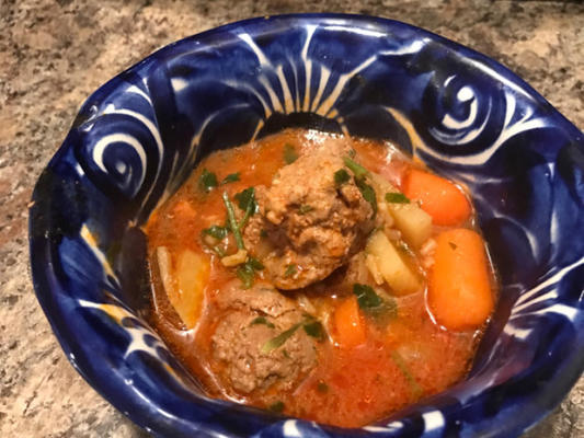 sopa de albondigas