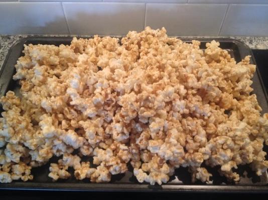 snelle en gemakkelijke caramelpopcorn