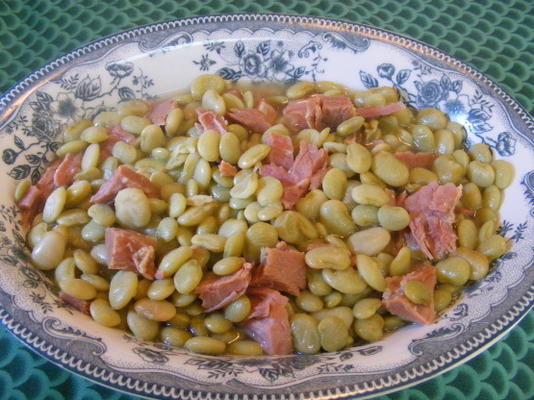 zuidelijke limaboterbonen met hambeetjes