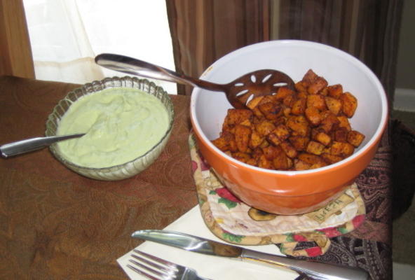 aardappel frietjes met avocado dip