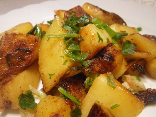 Libanese gekruide aardappelen (batata harra)