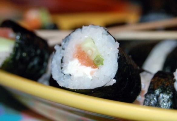 hoe sushi te maken en te rollen