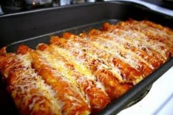 Luby's cafetaria kaas enchiladas met chili saus